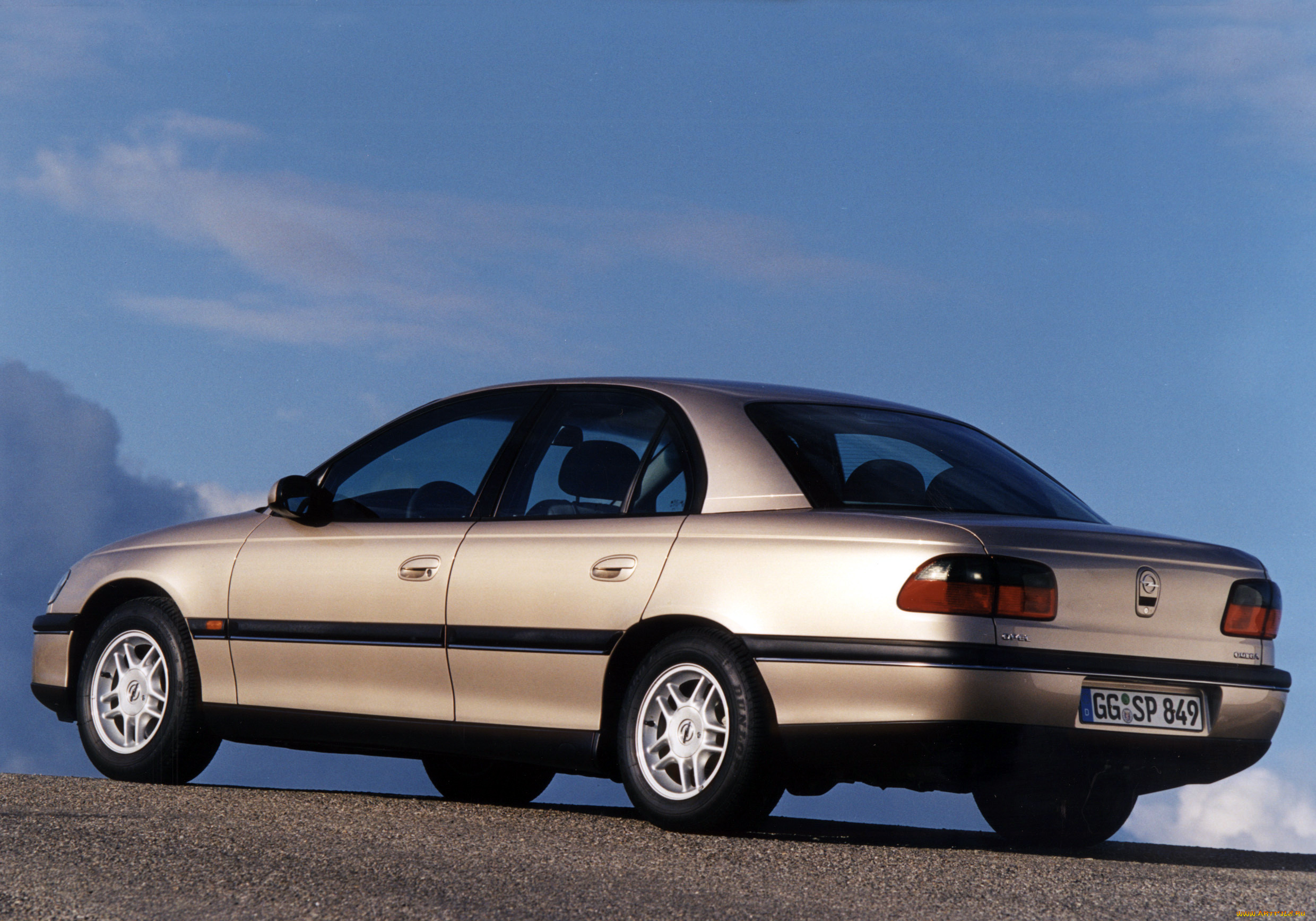 Опель омега б 2.2 бензин. Opel Omega b 1994-1999. Opel Omega b 1994. Opel Omega b3. Opel Omega b2.